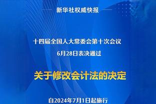 小球迷的圣诞礼物就是想遇到里夫斯！后者直接安排签名合影